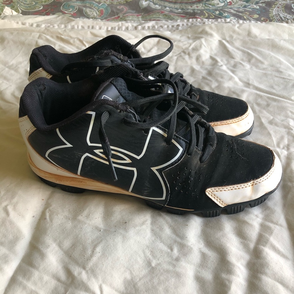 UnderArmor softball cleats